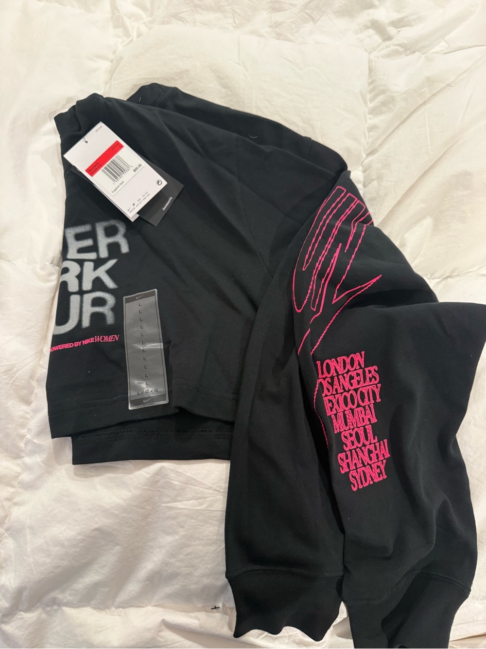 Nike After Dark Tour Women's Oversized Long-Sleeve Cropped T-Shirt - Picture 13 of 17